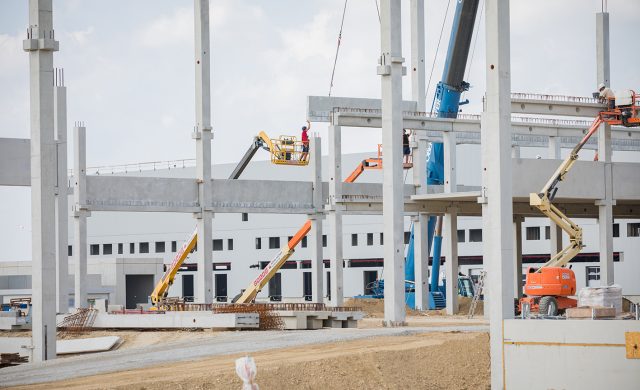 Verbauung von Grünflächen durch ein Möbel-Logistiklager im Burgenland